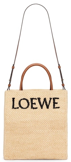 loewe-standard-a4-tote-bag-in-raffia-natural-black