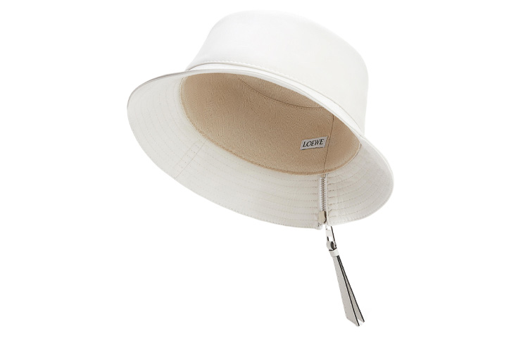 LOEWE White Calfskin Leather Bucket Hat. 11210010-1950