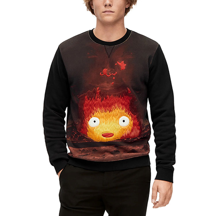 Shop LOEWE x Howl''s Moving Castle SS23 Baju Hitam Cetakan Api Unisex. SB44Y25X05-1489