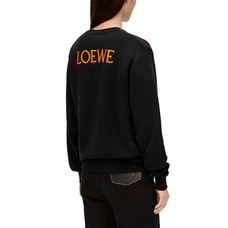 Cheap LOEWE x Howl''s Moving Castle SS23 Baju Hitam Cetakan Api Unisex. SB44Y25X05-1489