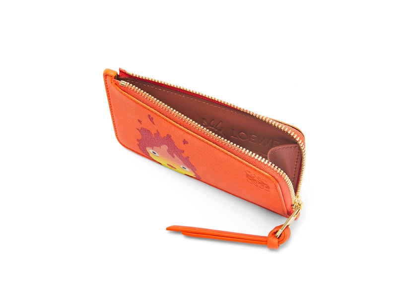 Lookbook LOEWE x 霍爾的移動城堡 卡西法經典小牛皮橙色卡片夾