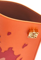 ロエベ×ハウルの動く城 カルシファー ダイスポケット (オレンジ)
Lookbook ロエベ×ハウルの動く城 カルシファー ダイスポケット (オレンジ)