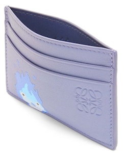 LOEWE x 霍爾的移動城堡Calcifer藍莓色小牛皮卡片夾 Lookbook LOEWE x 霍爾的移動城堡Calcifer藍莓色小牛皮卡片夾