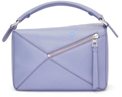 Order Bolso Pequeño LOEWE x Howl's Calcifer en Piel Satinada Color Arándano.