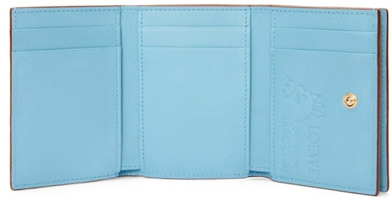 LOEWE x Howls Heen Dompet Trifold Kulit Lembu Klasik Rust Order LOEWE x Howls Heen Dompet Trifold Kulit Lembu Klasik Rust