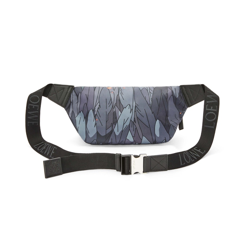 Order LOEWE x 哈爾的移動城堡黑色尼龍腰包