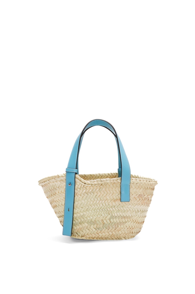 Order Tas Keranjang Kecil LOEWE x Howls Daun Palem & Kulit Anak Sapi Biru Muda