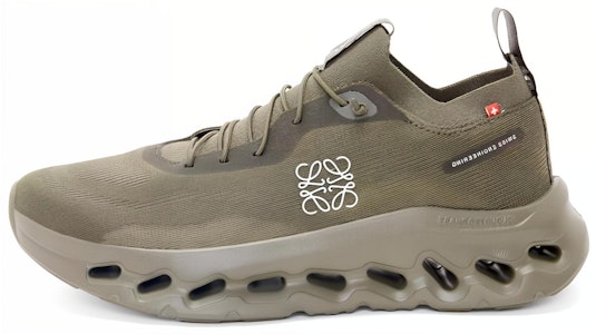 【品牌官方】LOEWE x On CLOUDTILT 男士跑鞋 戶外低筒跑步鞋 輕便平底綁帶 休閒鞋 卡其綠 Buy 【品牌官方】LOEWE x On CLOUDTILT 男士跑鞋 戶外低筒跑步鞋 輕便平底綁帶 休閒鞋 卡其綠