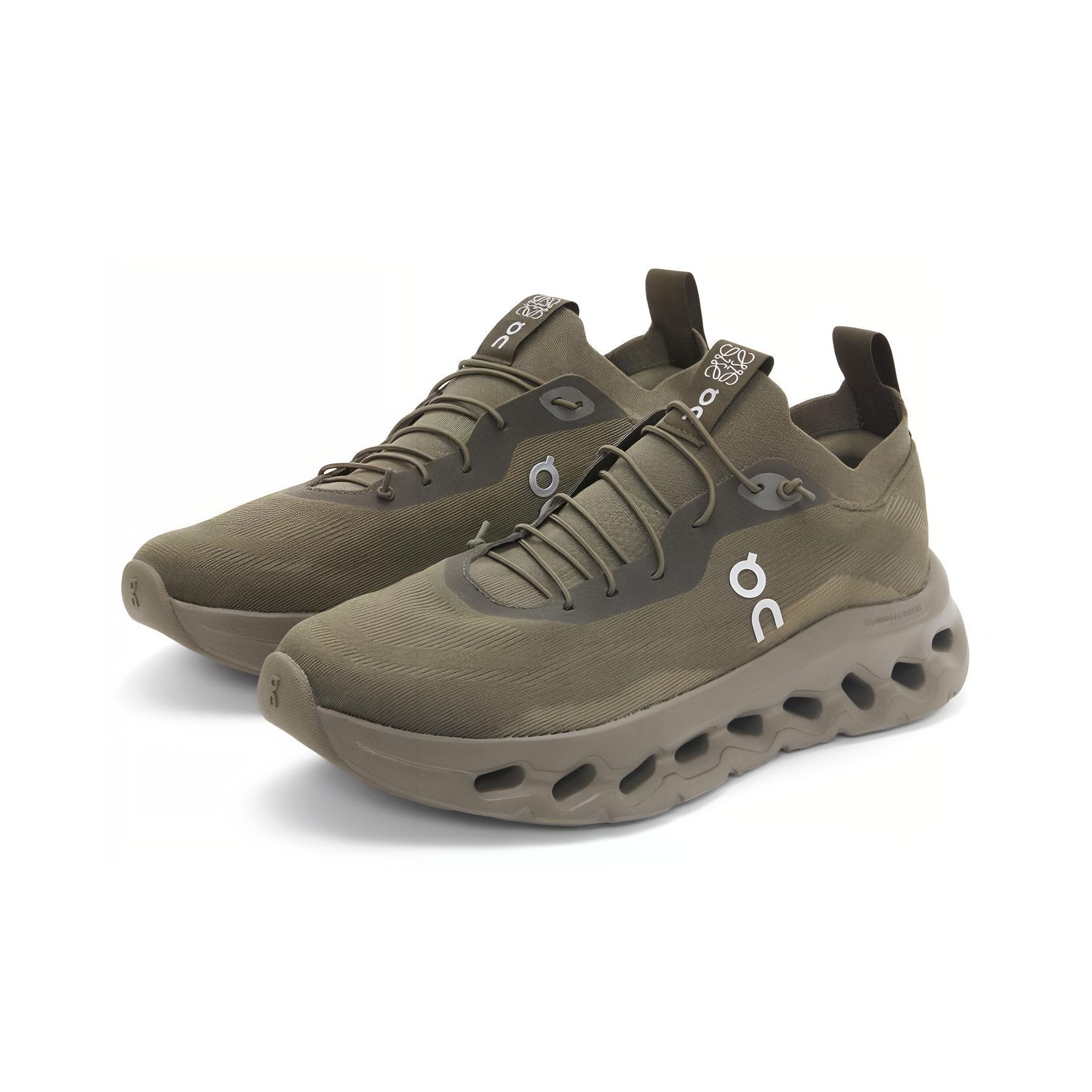 Lookbook 【品牌官方】LOEWE x On CLOUDTILT 男士跑鞋 戶外低筒跑步鞋 輕便平底綁帶 休閒鞋 卡其綠