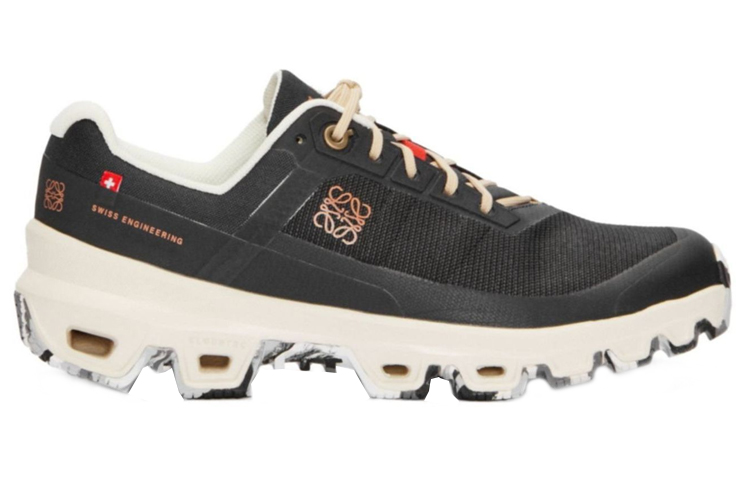 Order LOEWE x On Cloudventure ''Zwarte Outdoor Lage Sneakers'' L929282X121100