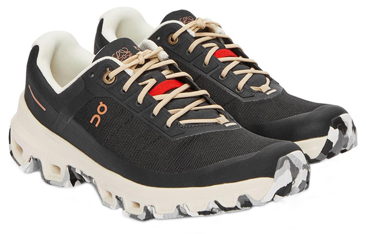 Shop LOEWE x On Cloudventure ''Zwarte Outdoor Lage Sneakers'' L929282X121100
