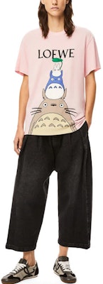 로에베 x 토토로 SS21 핑크 립 크루넥 티셔츠 유니섹스 스페셜 콜라보레이션 S848Y22X02-7140 Lookbook 로에베 x 토토로 SS21 핑크 립 크루넥 티셔츠 유니섹스 스페셜 콜라보레이션 S848Y22X02-7140