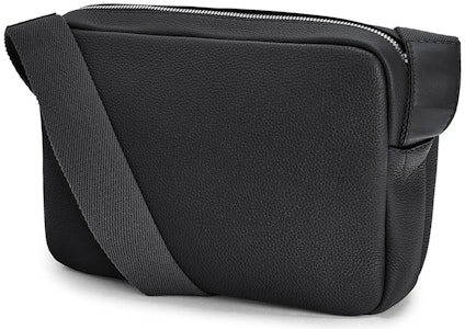 ロエベ XS ミリタリー メッセンジャーバッグ ブラック Lookbook ロエベ XS ミリタリー メッセンジャーバッグ ブラック