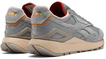 Looney Tunes x Reebok Classic Leather Legacy AZ 'Bugs Bunny' Sneakers GW4301 Shop Looney Tunes x Reebok Classic Leather Legacy AZ 'Bugs Bunny' Sneakers GW4301