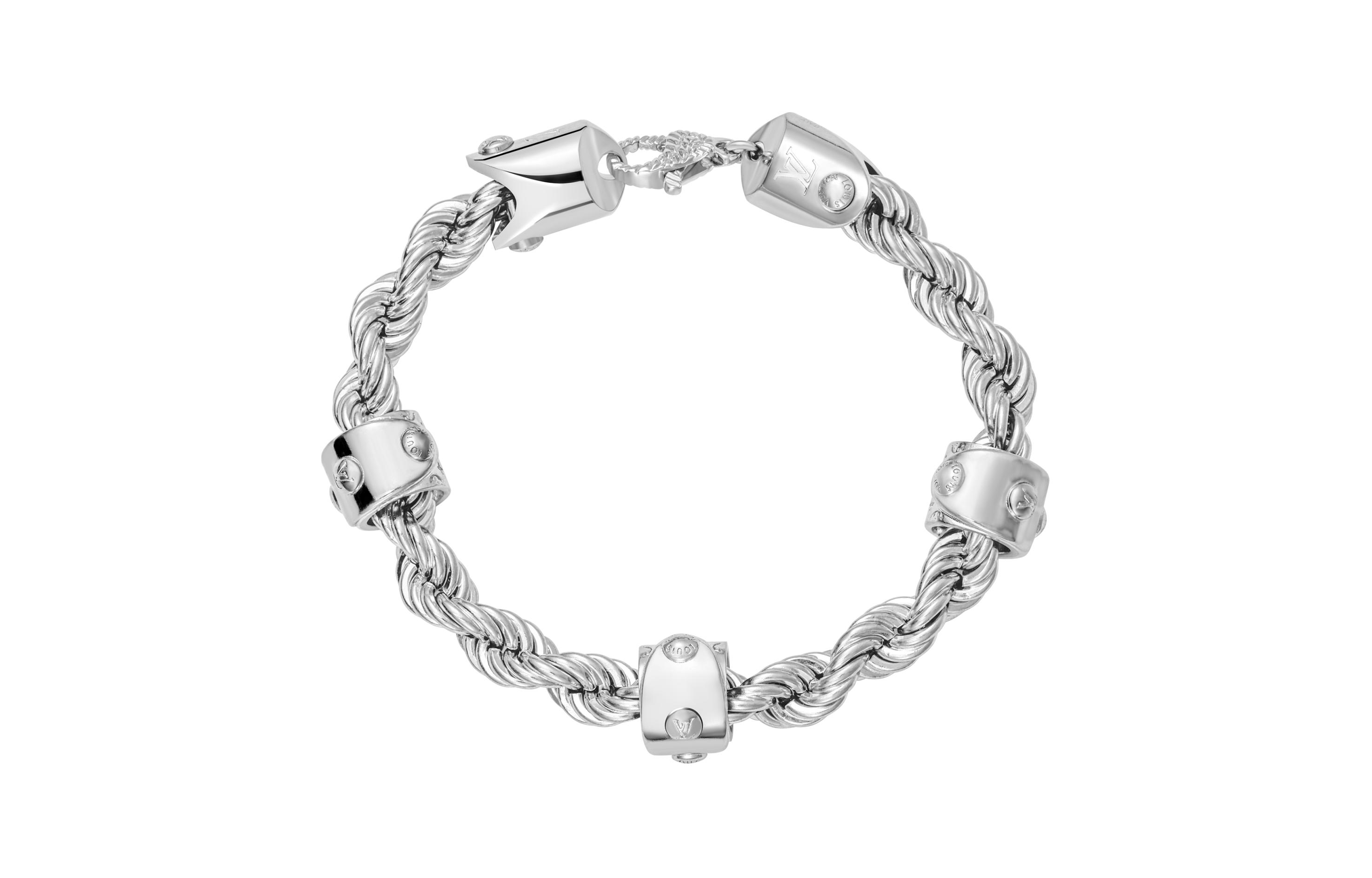 Order PULSERA CADENA METÁLICA PLATA LOUIS VUITTON 2024 PRIMAVERA CON TACHUELAS. M1540L