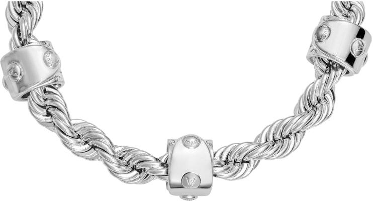 PULSERA CADENA METÁLICA PLATA LOUIS VUITTON 2024 PRIMAVERA CON TACHUELAS. M1540L Lookbook PULSERA CADENA METÁLICA PLATA LOUIS VUITTON 2024 PRIMAVERA CON TACHUELAS. M1540L
