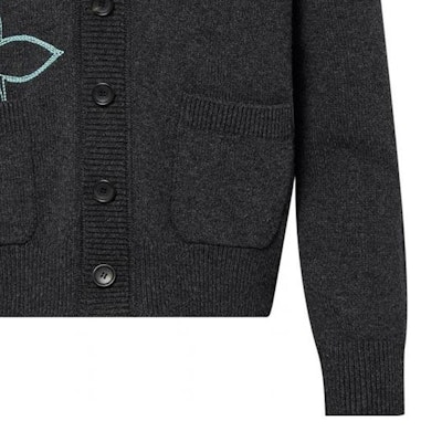 루이비통 블랙 자수 니트 긴소매 스웨터. 1AAT4U Sizing 루이비통 블랙 자수 니트 긴소매 스웨터. 1AAT4U