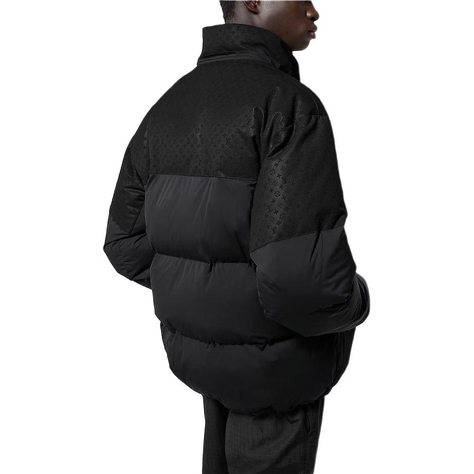 Purchase LOUIS VUITTON Jaket Hoodie Hitam Solid dengan Resleting. 1AFA34