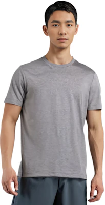 LOUIS VUITTON Grey Cotton Crewneck Fitted Short Sleeve T-Shirt. 1A1SBE Lookbook LOUIS VUITTON Grey Cotton Crewneck Fitted Short Sleeve T-Shirt. 1A1SBE