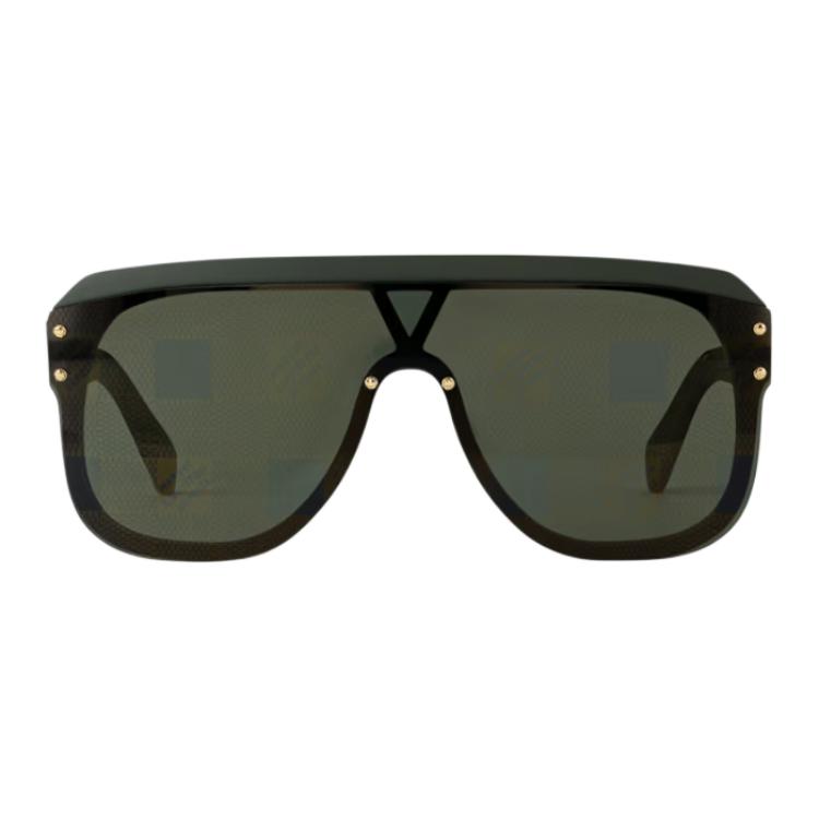 LOUIS VUITTON  Irregular Shape Black Sunglasses with Logo Design. Z2906U