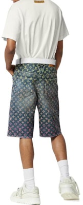 루이 비통 로고 자카드 지퍼 데님 반바지. 1AB928 Lookbook 루이 비통 로고 자카드 지퍼 데님 반바지. 1AB928