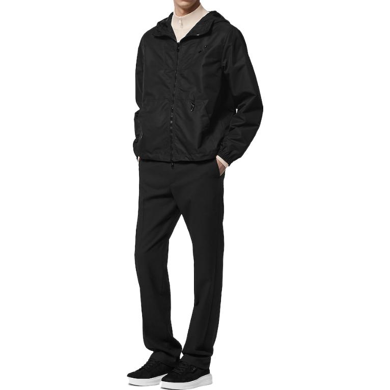 Shop Louis Vuitton Jaket Nilon Reversible Hitam 1AF614