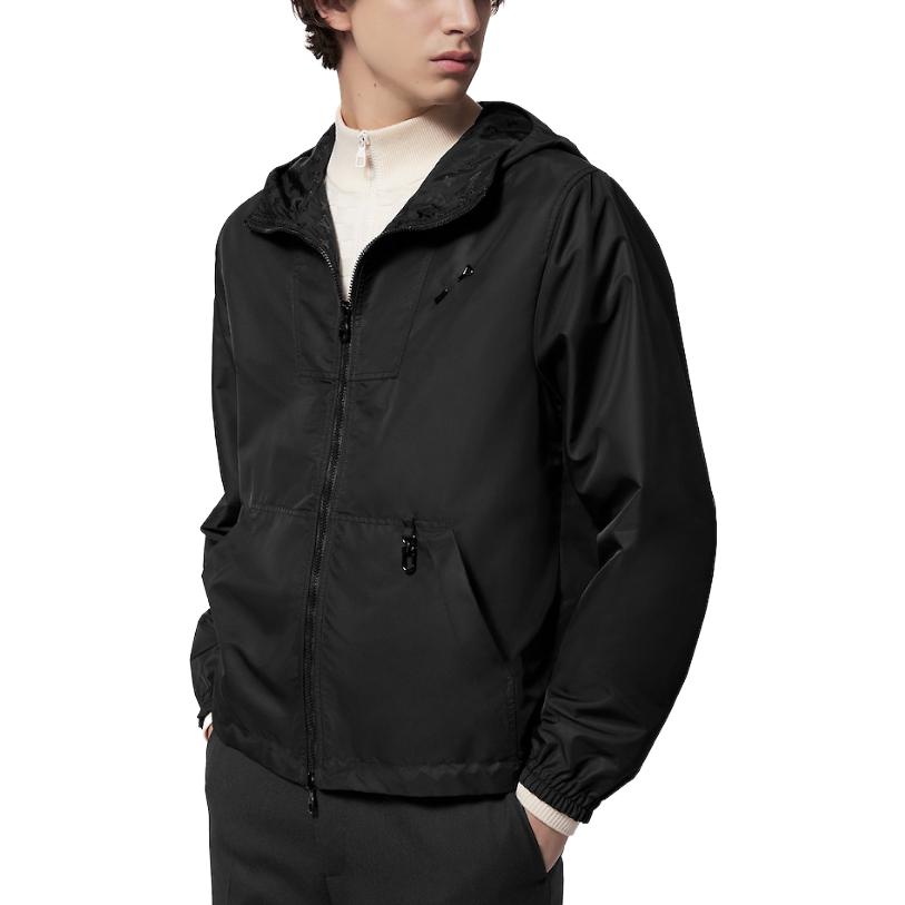 Sizing Louis Vuitton Jaket Nilon Reversible Hitam 1AF614