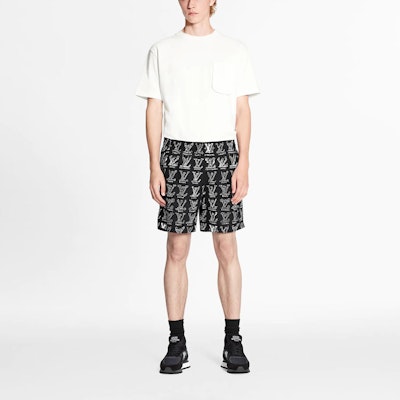 LOUIS VUITTON Celana Pendek Santai Motif Kartun Hitam 1A8HGI Shop LOUIS VUITTON Celana Pendek Santai Motif Kartun Hitam 1A8HGI