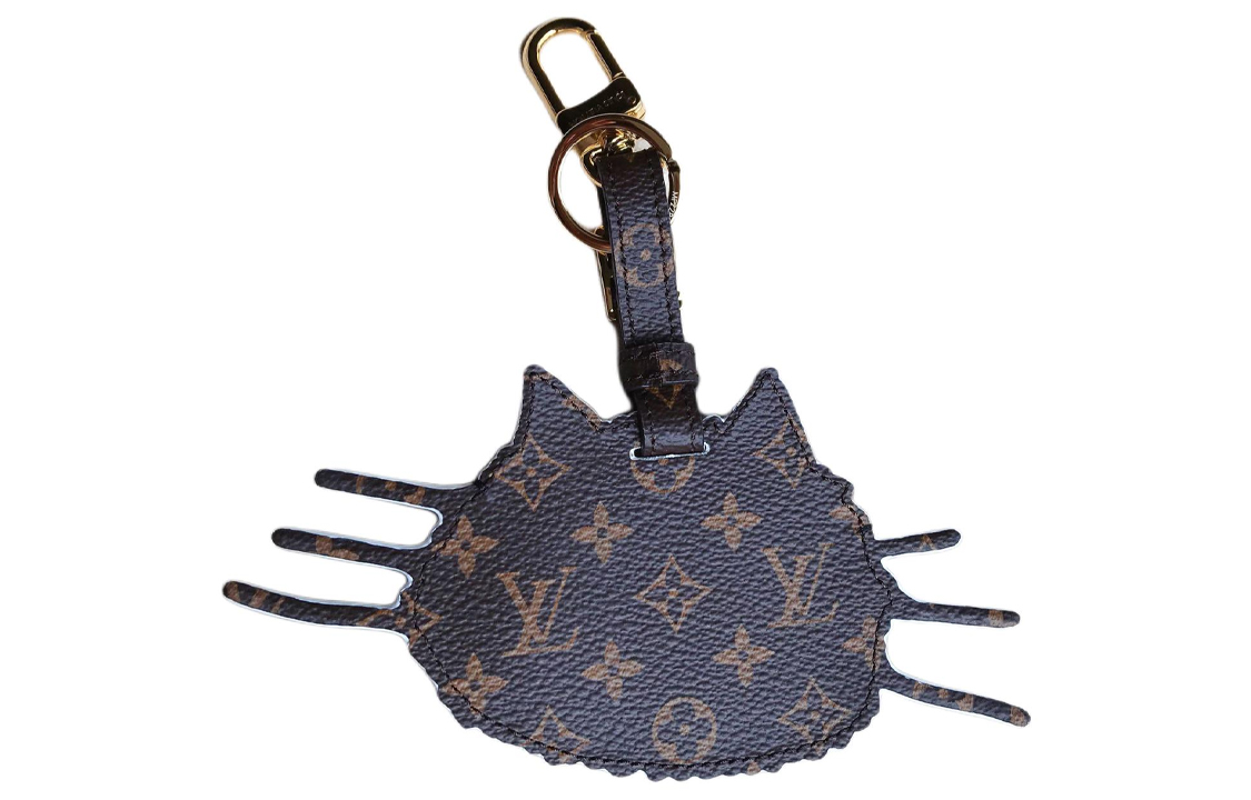 Lookbook LOUIS VUITTON Black Cat Keychain Charm for Men MP2282