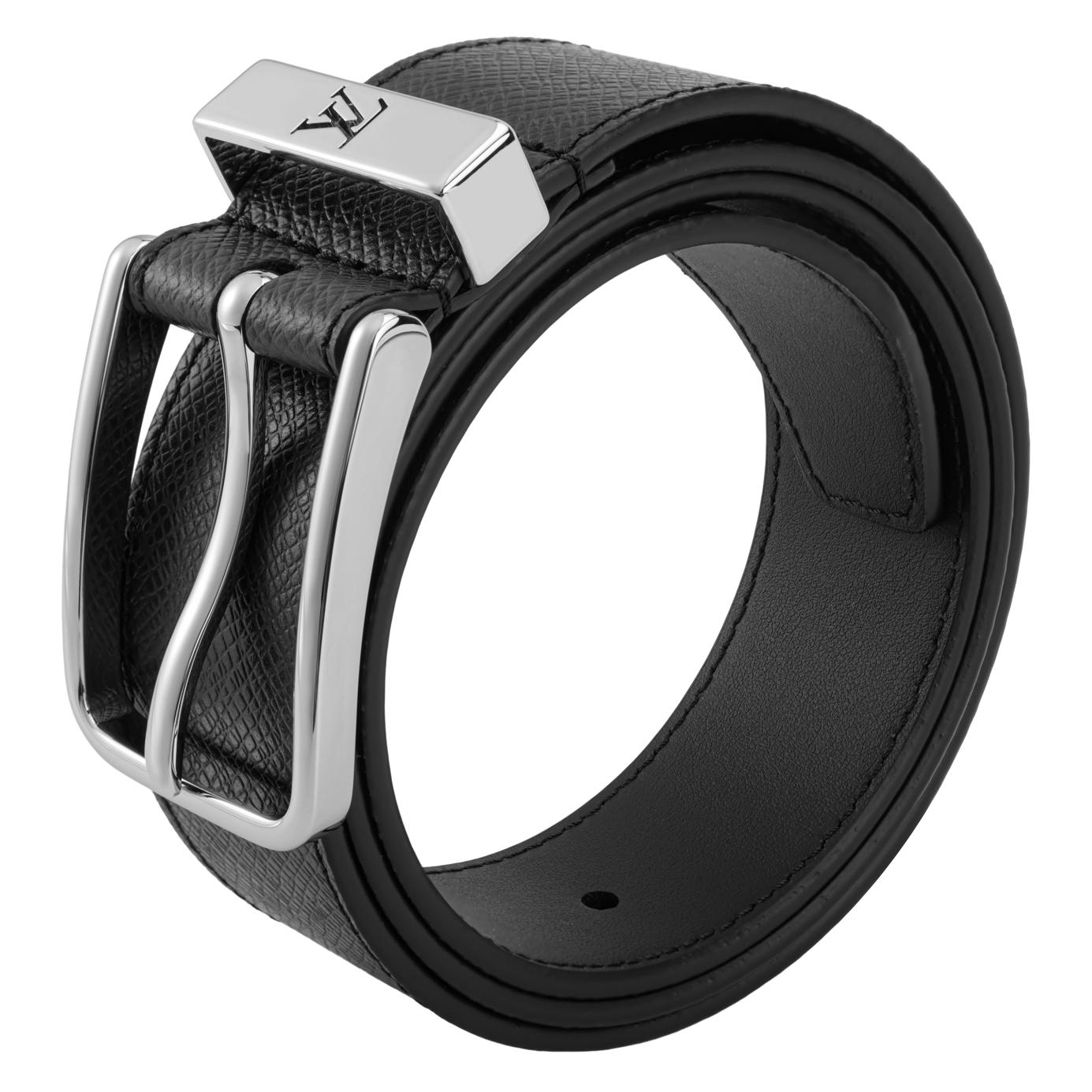 Shop Louis Vuitton 黑色皮革腰帶，簡約扣環，35cm 寬 M0000T