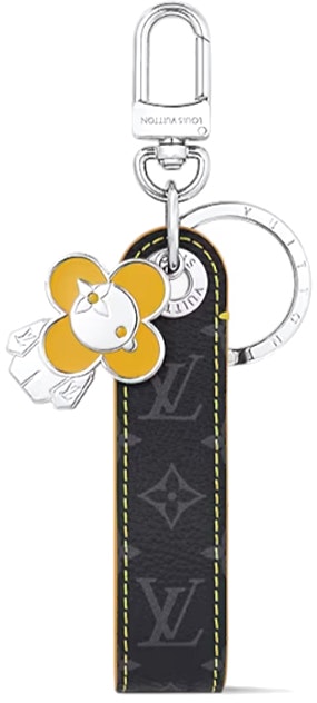 louis-vuitton-black-petal-keychain-unisex-couples-accessory-m01469