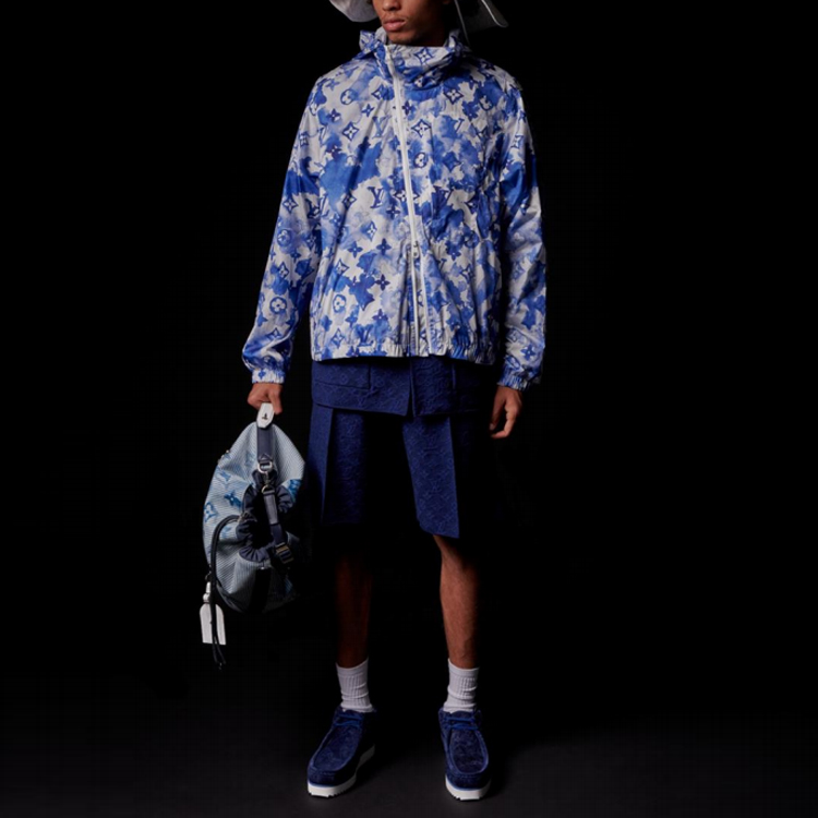 Lookbook 路易威登藍色風衣連帽外套印花徽標款式 1A8QZU