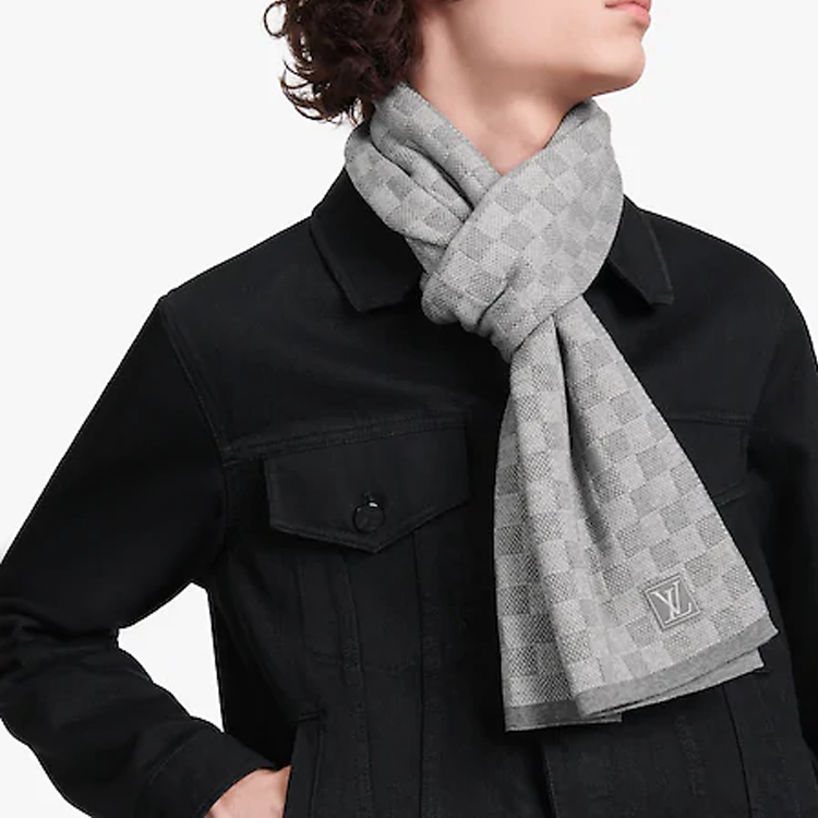 Louis Vuitton Checkered Wool Scarf Grey M70517 圖 4