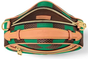 路易威登棋盘格斜挎包莹亮绿 Lookbook 路易威登棋盘格斜挎包莹亮绿