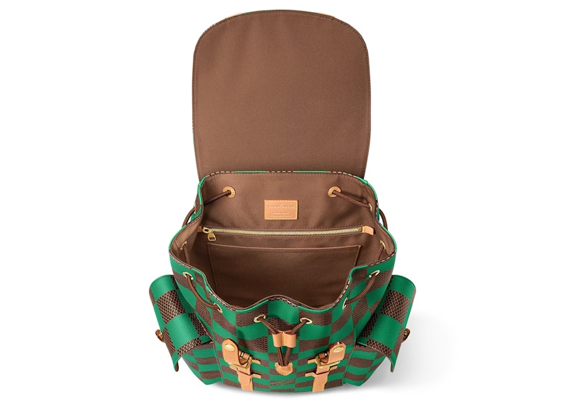 Lookbook 루이비통 크리스토퍼 MM 백팩 다미에 팝 그린 
