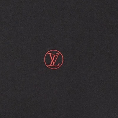 LOUIS VUITTON Kaos Katun Logo Klasik Warna Hitam 1A1SA5 Details for LOUIS VUITTON Kaos Katun Logo Klasik Warna Hitam 1A1SA5