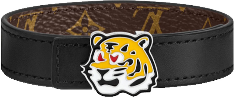 LOUIS VUITTON Pulsera Unisex Negra de Piel de Ternero con Logo Clásico y Tigre. M8042D Lookbook LOUIS VUITTON Pulsera Unisex Negra de Piel de Ternero con Logo Clásico y Tigre. M8042D