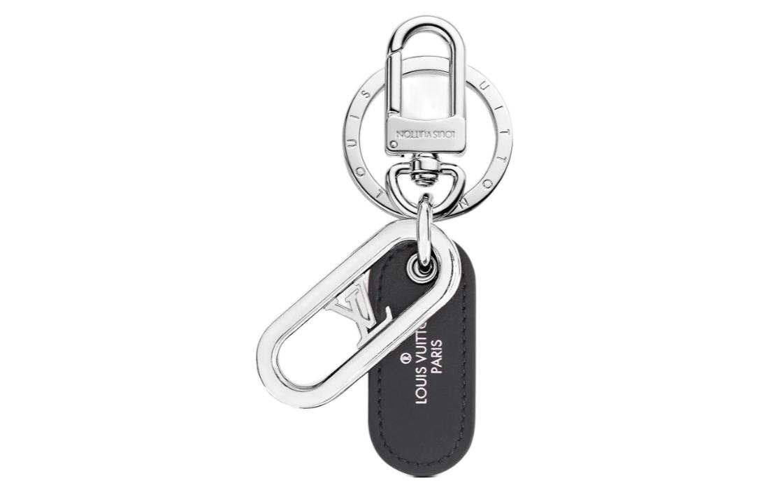 Lookbook LOUIS VUITTON Classic Monogram Keychain for Men M00927