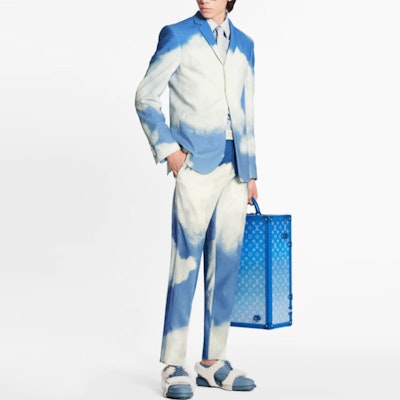 LOUIS VUITTON Cloud Embossed Single-Breasted Long Sleeve Blazer Blue Men. 1A8ALJ Lookbook LOUIS VUITTON Cloud Embossed Single-Breasted Long Sleeve Blazer Blue Men. 1A8ALJ