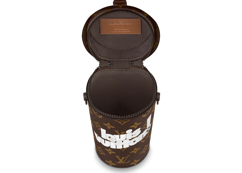 Lookbook 루이비통 모노그램 브라운 커피잔 ️  (40 characters) 
