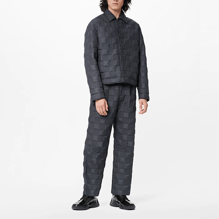 LOUIS VUITTON Damier Quilted Logo Belted Jacket Black 1A9A5K 圖 3