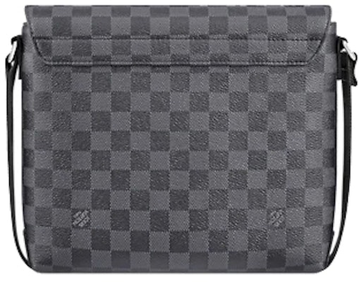 Beg Louis Vuitton District PM Damier Graphite Hitam Order Beg Louis Vuitton District PM Damier Graphite Hitam