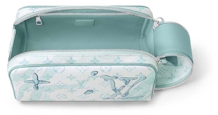 ルイヴィトン ドップキット クリスタルブルー Lookbook ルイヴィトン ドップキット クリスタルブルー