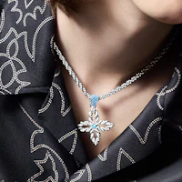 Purchase Collar de Latón Adornado LOUIS VUITTON Unisex Diseño para Pareja Plata. M02062