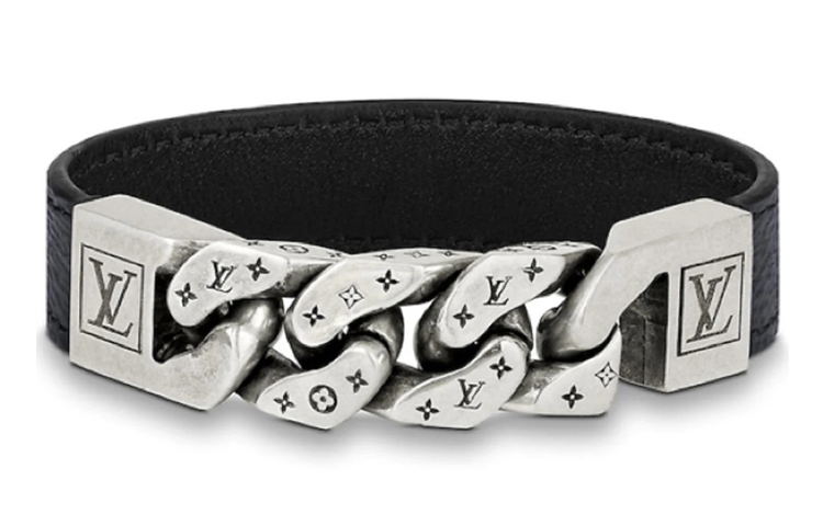 Shop 路易威登男士雕刻标志小牛皮手链 M6552D