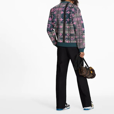 LOUIS VUITTON Sweatshirt Full Print Hijau Pullover. 1A8P0J Shop LOUIS VUITTON Sweatshirt Full Print Hijau Pullover. 1A8P0J