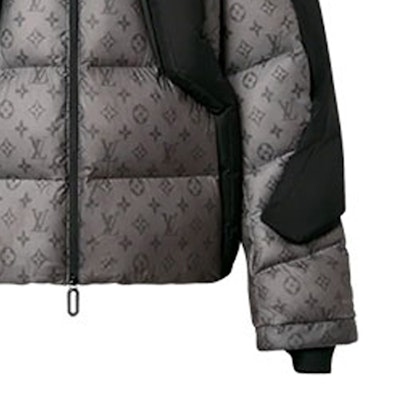 Louis Vuitton FW21 2054 Color-Changing Puffer Hooded Jacket Grey Mens Winter 1A9O4X Sizing Louis Vuitton FW21 2054 Color-Changing Puffer Hooded Jacket Grey Mens Winter 1A9O4X