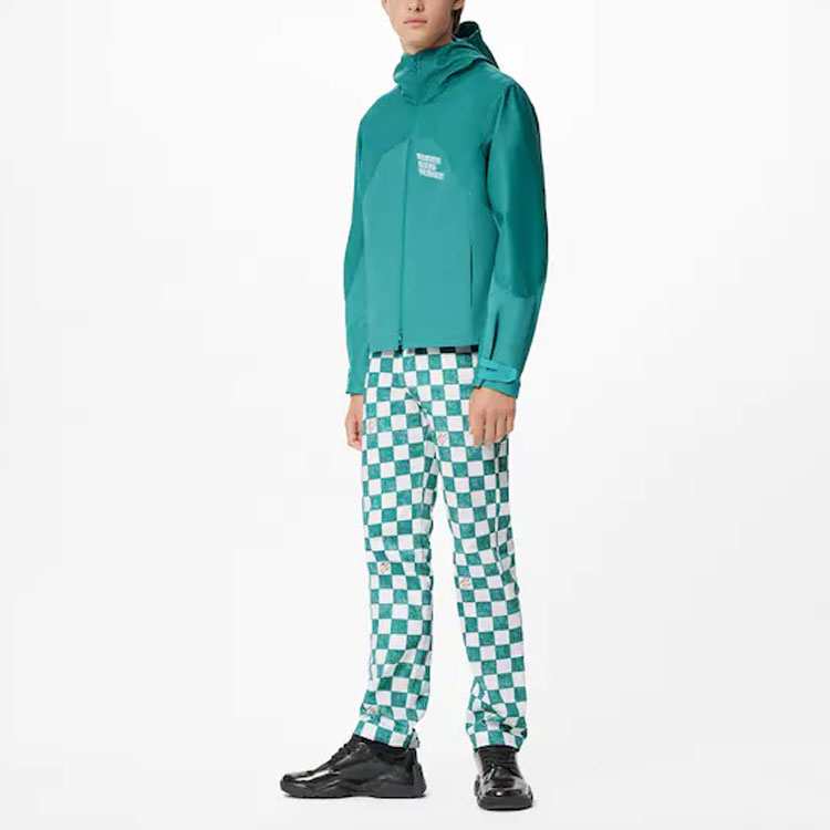 Lookbook LOUIS VUITTON FW21 Green Leather Hooded Jacket with Mixed Leather. 1A9A4U