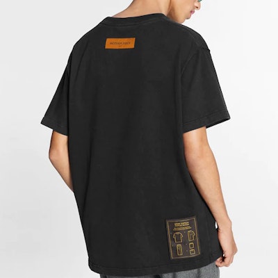 LOUIS VUITTON FW21 Inside Out Tag Crewneck T-Shirt Hitam 1A5W6E Details for LOUIS VUITTON FW21 Inside Out Tag Crewneck T-Shirt Hitam 1A5W6E