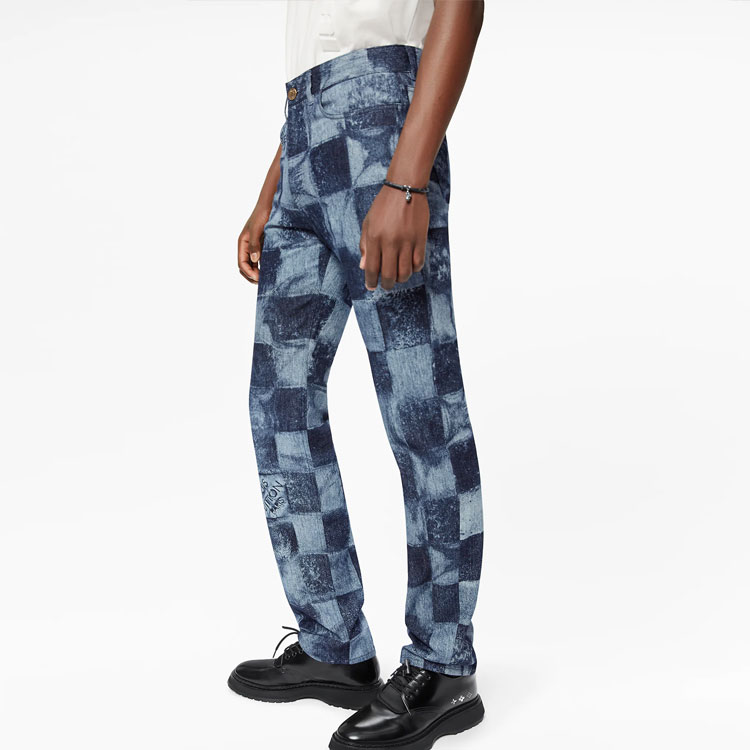 Shop Pantalones Vaqueros Azules Checkered Saltprint LOUIS VUITTON FW21. 1A8X24